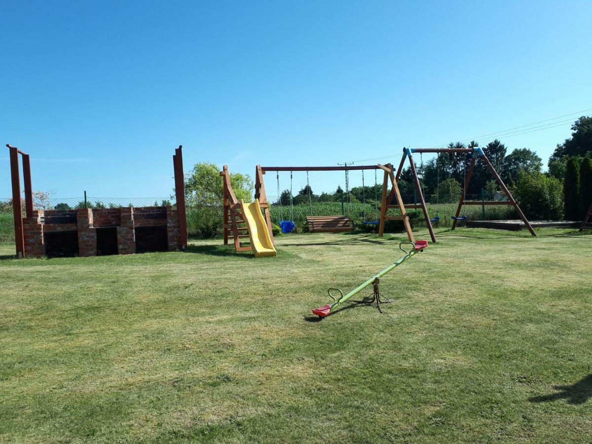 Apartamenty "Anusia" Ledzin Buitenkant foto